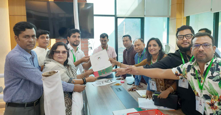 তৃতীয় দিনের মতো চলছে আ. লীগের মনোনয়ন ফরম বিক্রি