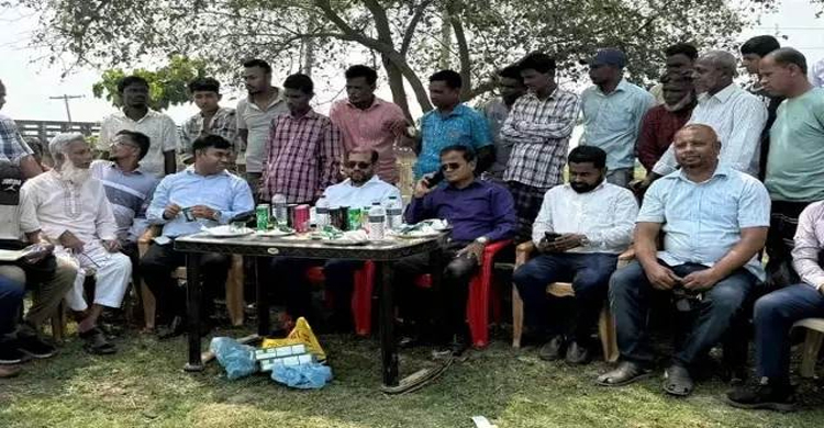 নলুয়ার হাওর পরিদর্শনে জেলা প্রশাসক