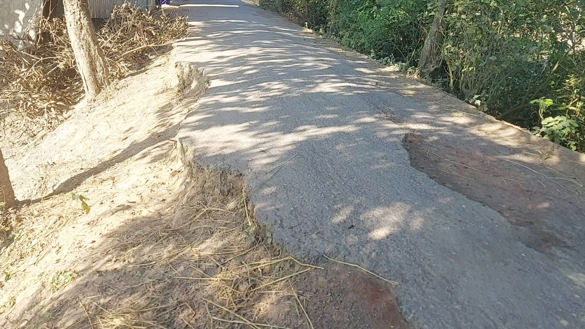 বানিয়াচংয়ে বেহাল সড়ক নিয়ে দুর্ভোগে অর্ধলাখ মানুষ