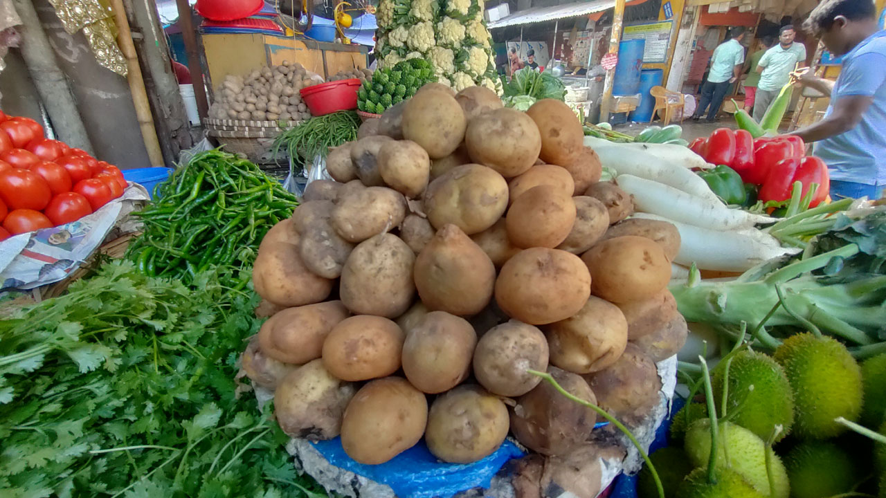 আলুর দাম আকাশচুম্বি!