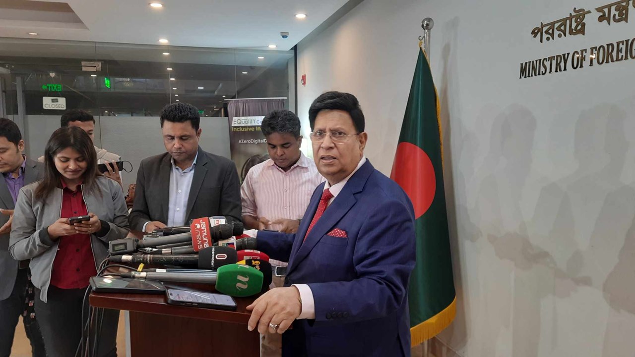 রাজনৈতিক হয়রানি নয়, সন্ত্রাসীরা গ্রেপ্তার হচ্ছে: পররাষ্ট্রমন্ত্রী