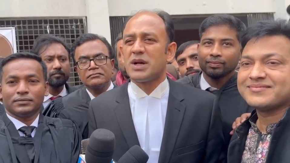 পলিথিন নিষিদ্ধে মূল জায়গায় হাত দিতে হবে: ব্যারিস্টার সুমন