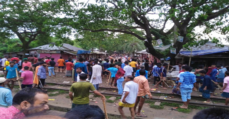 মাধবপুরে ঈমাম নিয়ে সং ঘ র্ষে আ*হত শতাধিক 