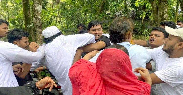 সম্পত্তি নিয়ে দুই ভাইয়ের বিরোধ, মায়ের লা শ দাফনে বাধা