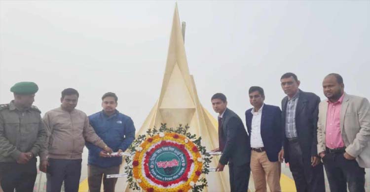 নতুন ইতিহাসের শুভ সূচনা: শায়েস্তাগঞ্জে অস্থায়ী স্মৃতিসৌধে শ্রদ্ধার্ঘ্য অর্পণ
