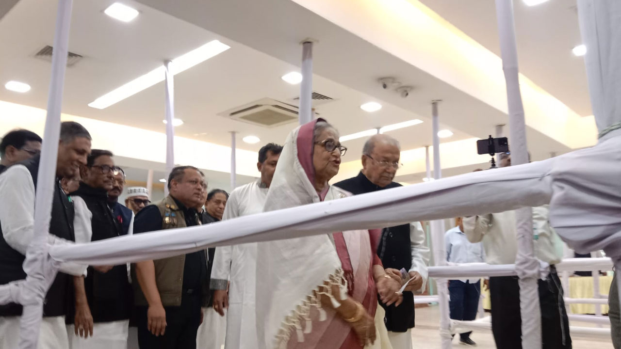 আ.লীগের মনোনয়ন ফরম বিক্রি শুরু