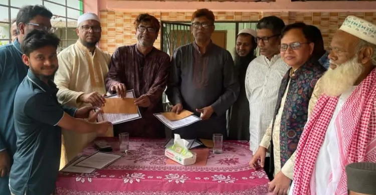 আকবর মরতুজ ফাউন্ডেশনের মেধা বৃত্তি প্রদান