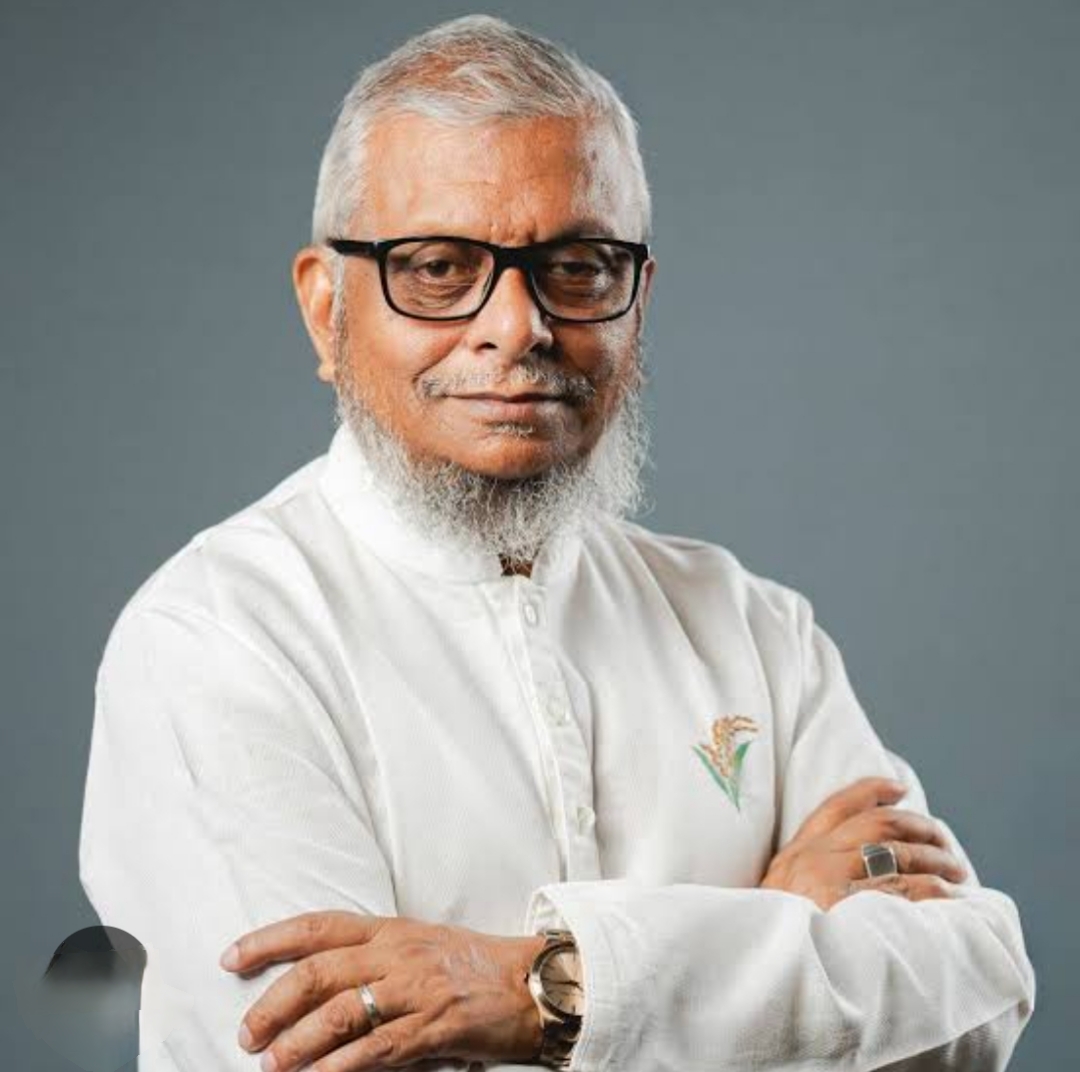 প্রধানমন্ত্রীর  প্রথম বিদেশ সফরে সঙ্গী আরিফুল হক চৌধুরী, মালয়েশিয়ায় পৌঁছেছেন