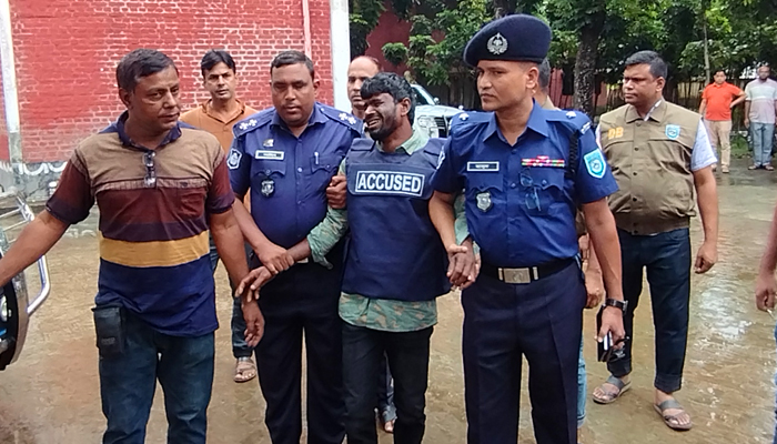 কবি রাধাপদ রায়ের ওপর হামলাকারী গ্রেপ্তার