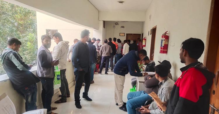 &lsquo;কলম বিরতি&rsquo;র পর ফের সচল বেনাপোল কাস্টমস হাউস