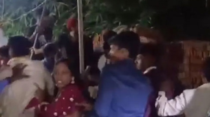 বিয়েতে মাছ-মাংস না পেয়ে লাঠিপেটা!