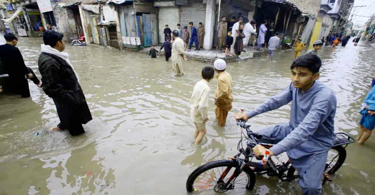 ঝড়ের আঘাতে পাকিস্তান-আফগানিস্তানে শতাধিক প্রাণহানি