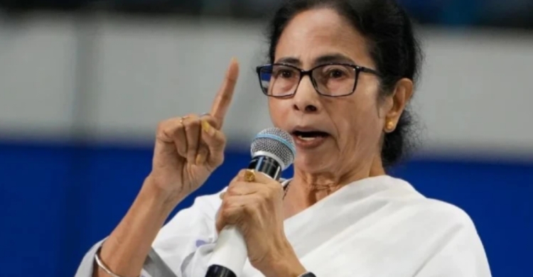 বাংলায় নতুন বিধানসভা নির্বাচন দা*বি, সিইসি-কে গ্রে প্তা রের আহ্বান মমতার