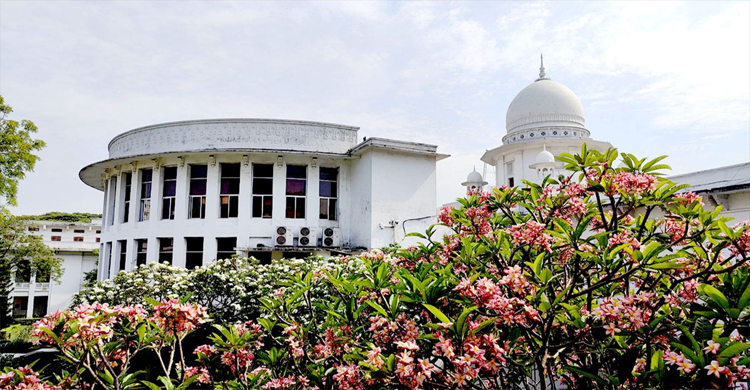 নারী চিকিৎসক দিয়ে নারী ম র*দে হে র ম য় না ত*দন্ত করতে রিট