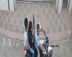 কাউন্সিলর আফতাবের অস্ত্রের মহড়া ঘটনায় তিনজনকে আটক
