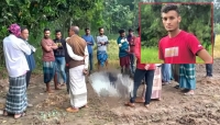 সন্ধ্যায় নিখোঁজ, সকালে ঝুলন্ত লাশ