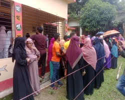 বিশ্বনাথে ৫ ইউপিতে নারী ভোটারের ভিড়