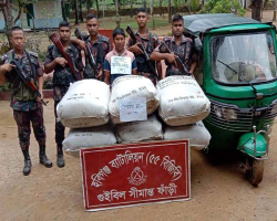 চুনারুঘাটে ভারতীয় চা পাতাসহ যুবক গ্রেপ্তার