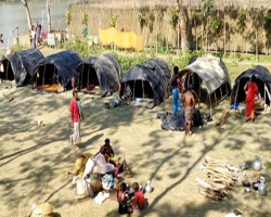 জন্মসনদ নেই, তাই শিক্ষা বঞ্চিত বেদে শিশুরা