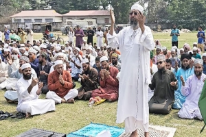 হবিগঞ্জে বৃষ্টির জন্য নামাজ আদায় 
