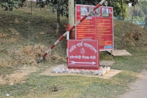 বিজিবি ক্যাম্পে আশ্রয় নিয়েছে মিয়ানমারের ১৪ পুলিশ