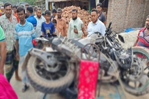 বা স চা*পায় শেষ বাবা, পা গেছে মেয়ের, হাত ভে ঙে ছে অন্তঃসত্ত্বা স্ত্রীর