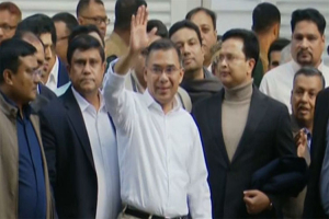 জিয়াউর রহমানের সমাধিস্থলে শ্রদ্ধা জানাতে বাসা থেকে বের হয়েছেন তারেক রহমান