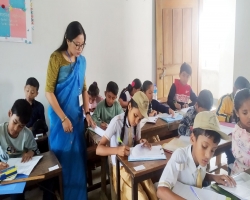 কমলগঞ্জে অয়েকপম ফাউন্ডেশনের মেধা-বৃত্তি পরীক্ষা সম্পন্ন