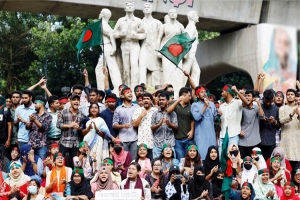 দল নিয়ে ‘রাজনীতিতে’ আসছেন শিক্ষার্থীরা, সিদ্ধান্ত এক মাসের মধ্যেই