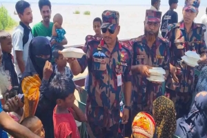 হাকালুকি হাওরপাড়ে বন্যার্তদের মেডিকেল সেবা দিল বি'জিবি হাকালুকি হাওরপাড়ে বন্যার্তদের মেডিকেল সেবা দিল বি'জিবি