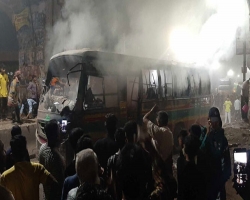 অবরোধের আগের রাতে আধা ঘণ্টায় ৩ বাসে আগুন