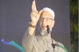 স্ত্রীর উপার্জনের ওপর স্বামীর কোনও অধিকার নেই: আসাদউদ্দিন ওয়াইসি