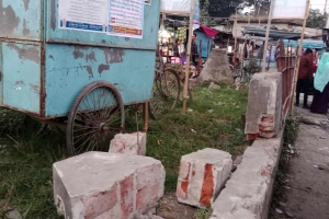 মাধবপুরে রাতের আঁধারে সরকারি ভূমি দ খ লে র চেষ্টা