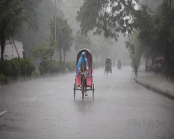 অতি ভারি বৃষ্টিপাতের শঙ্কা  