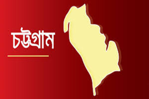 চট্টগ্রামে যাত্রীবাহী বাসে আ গু ন, আ ট ক ২