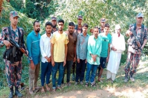 ভারত থেকে অ বৈ ধ ভা বে অনুপ্রবেশ, ৮ বাংলাদেশী নাগরিক আ ট ক