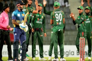 মাঠে তানজিম সাকিবের পানি খাওয়া প্রসঙ্গে যা বললেন মুশফিক