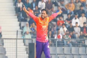 সিলেটে হেসেখেলে খুলনাকে হারাল রাজশাহী