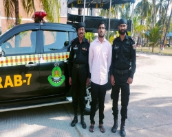 ছাত্রীকে অপহরণ করল শিক্ষক, উদ্ধার করল র‍্যাব