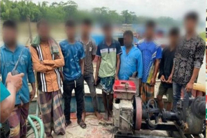 চেঙ্গেরখাল নদীর তীরে বালু উত্তোলনের দায়ে আ ট ক ৯