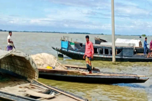 ধর্মপাশায় নৌকাডুবি: নিখোঁজ নুসরাতসহ দুইজনের লা*শউ দ্ধা র