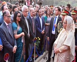‘কিছু লোক লাশের ওপর দিয়ে ক্ষমতা দখলের কথা ভাবছে’