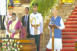 ভারতের প্রধানমন্ত্রী হিসেবে মোদির হ্যাট্রিক শপথ