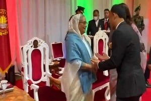 ‘নেত্রীকে সালাম করার জন্য আমাকে দুই লাখ ভোট পেতে হয়েছে’
