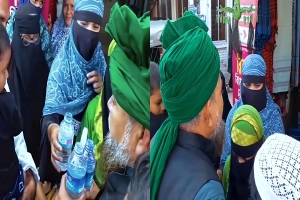 কুলাউড়ায় ঝাড়-ফুঁক ও পানি পড়া দিয়ে নির্বাচনী প্রচার