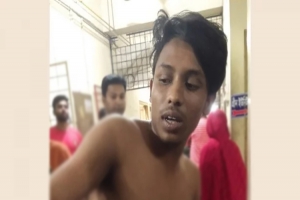 রেস্তোরাঁয় ঢুকে ৩ জনকে ছুরিকাঘাত