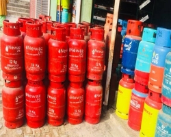 ফের বাড়লো ১২ কেজির সিলিন্ডার গ্যাসের দাম