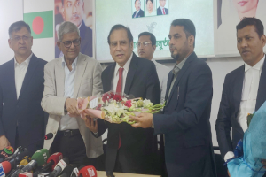 বিএনপিতে যোগদান করলেন রেজা কিবরিয়া