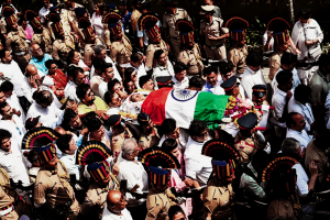 শেষ বিদায়ে আশা ভোঁসলে