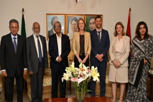 নির্বাচন নিয়ে শ ঙ্কা র কোনো কারণ নেই : আমীর খসরু